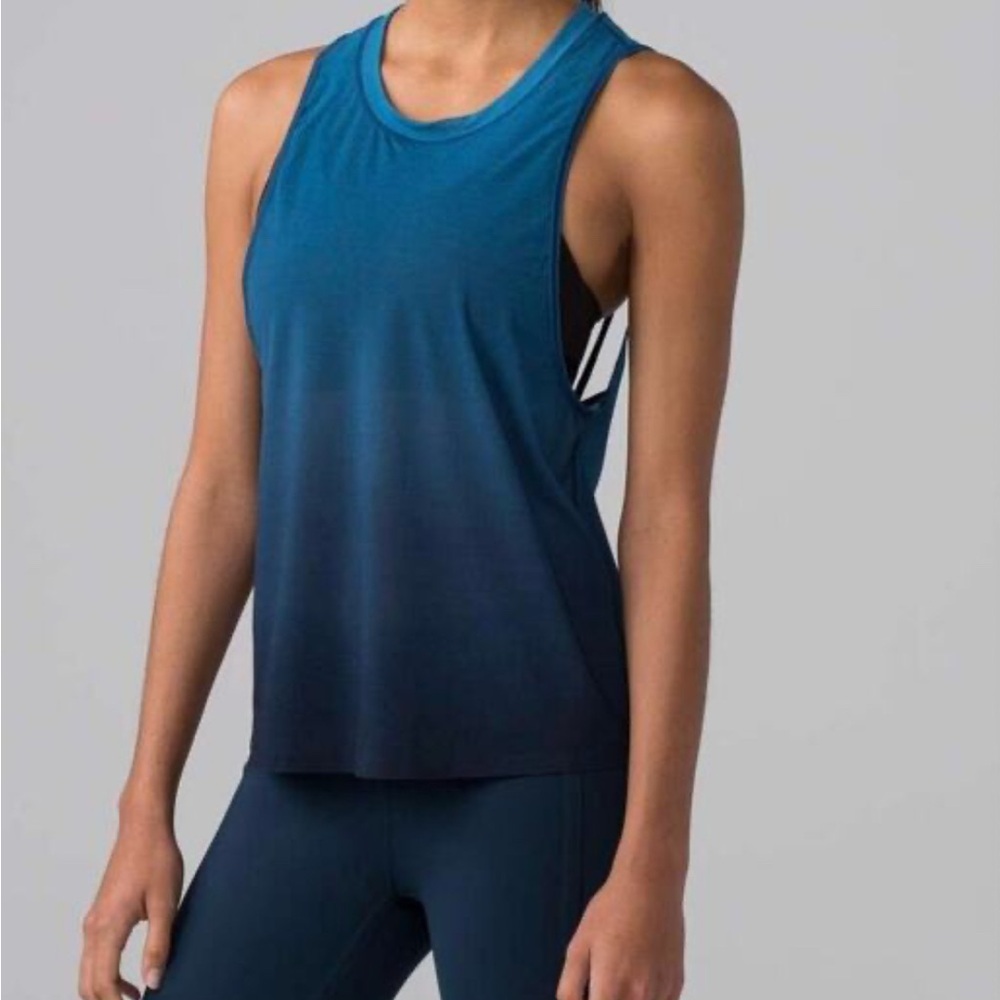Lululemon Athletica Chase Me Tank ombré blue  - 4 open back
